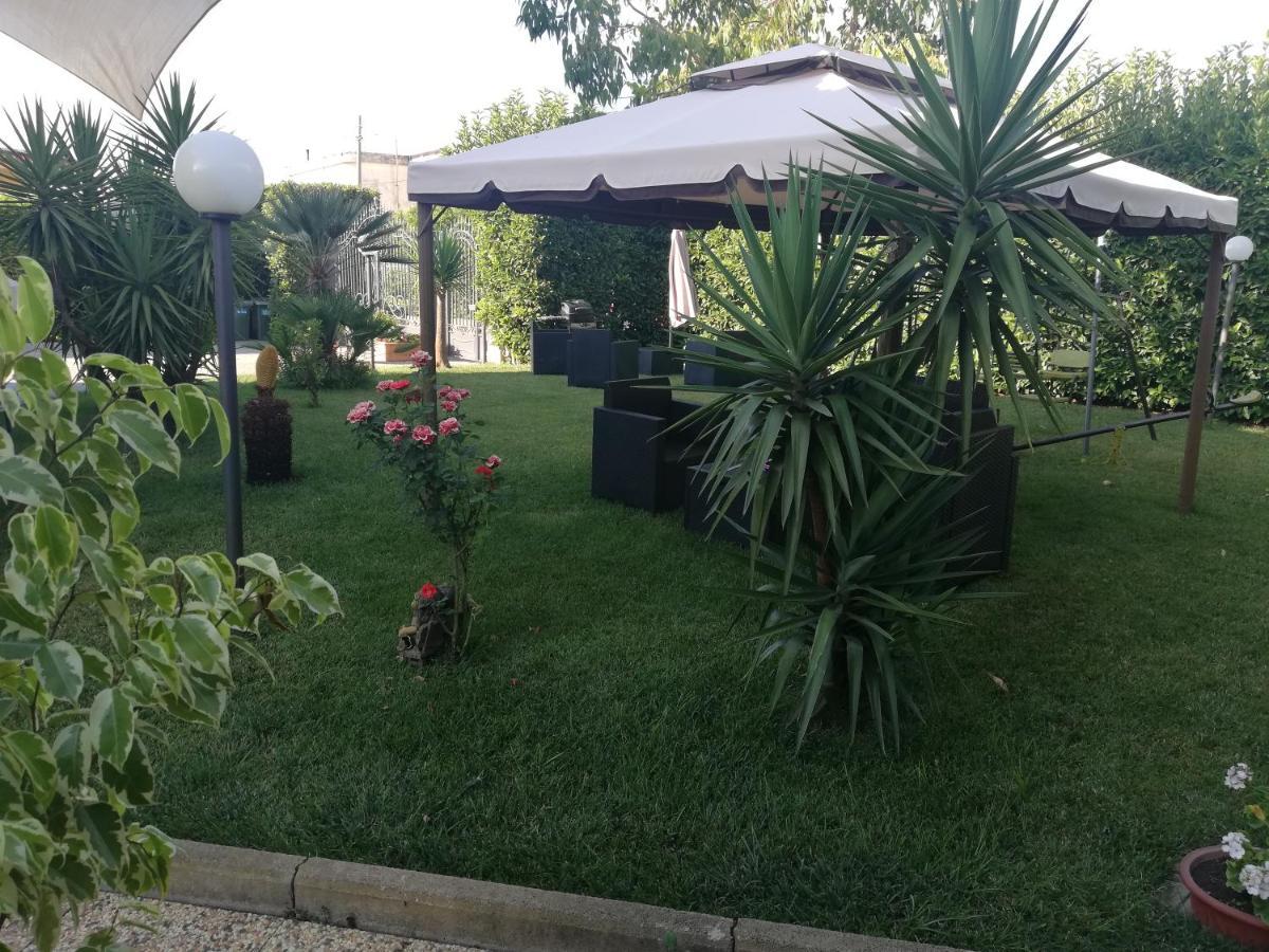 Depandance Con Piscina In Uso In Esclusivo In B&B SantʼAntonio Abate Exterior foto