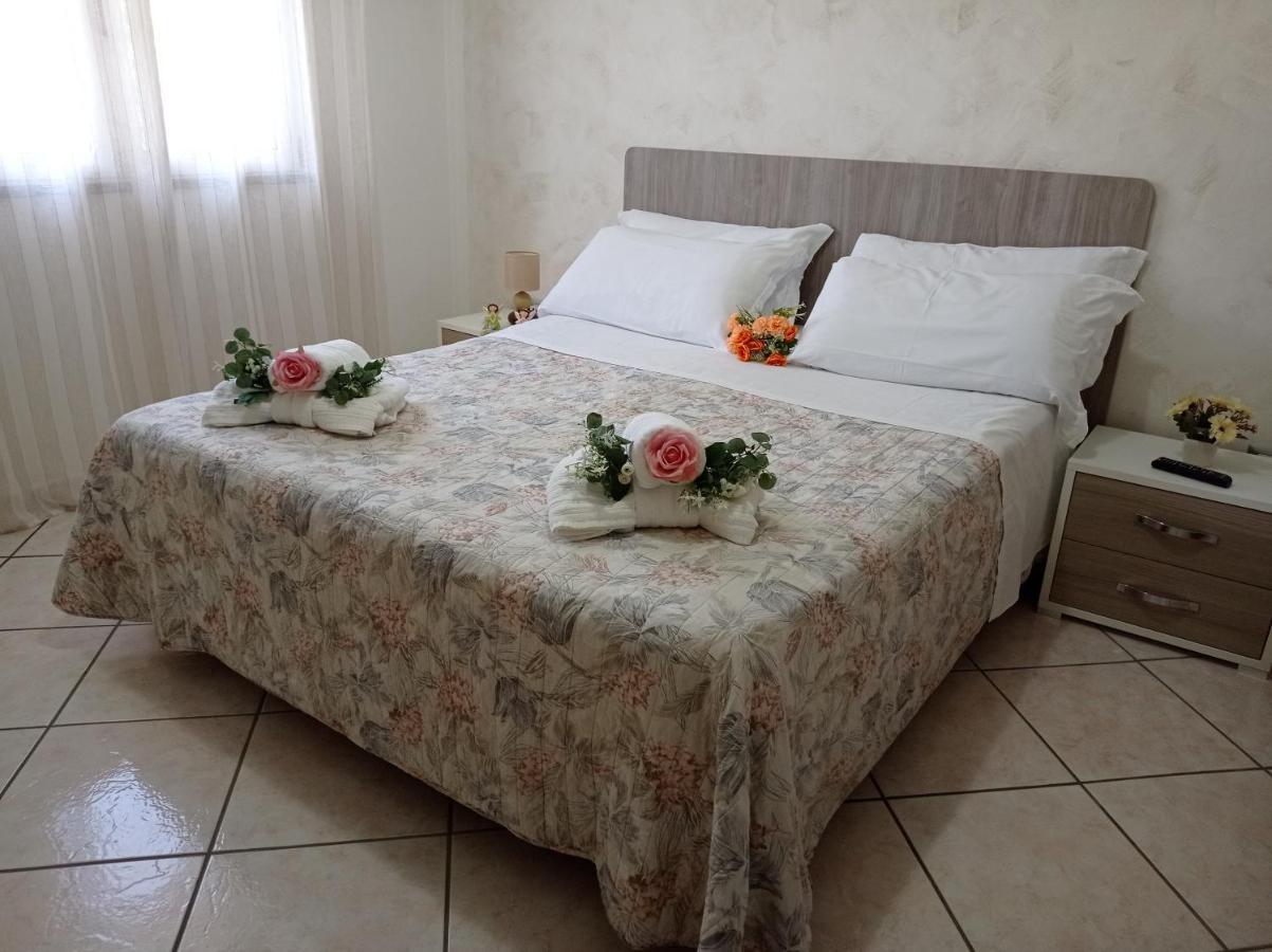 Depandance Con Piscina In Uso In Esclusivo In B&B SantʼAntonio Abate Exterior foto