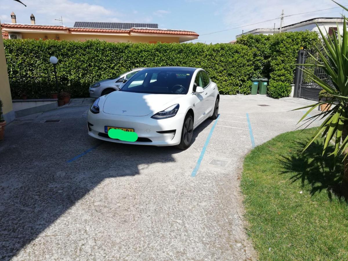 Depandance Con Piscina In Uso In Esclusivo In B&B SantʼAntonio Abate Exterior foto